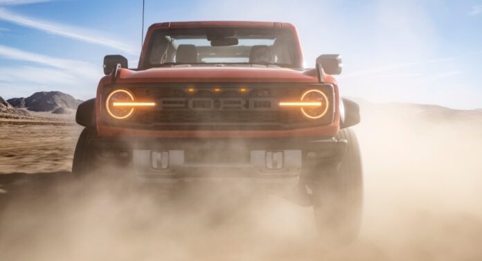 2022 Ford Bronco Raptor_04