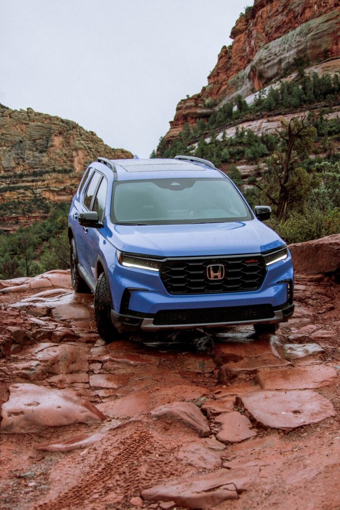 11 2023 Honda Pilot TrailSport