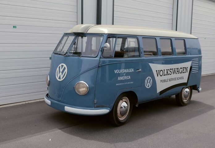Large-17100-RareVolkswagenType2Schulwagenemergesafter43yearsofhibernation